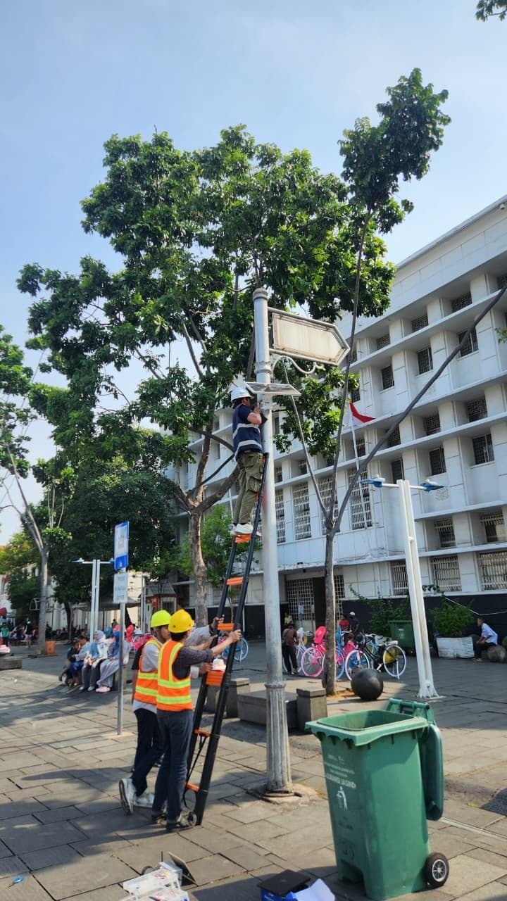 Air quality monitoring device installation